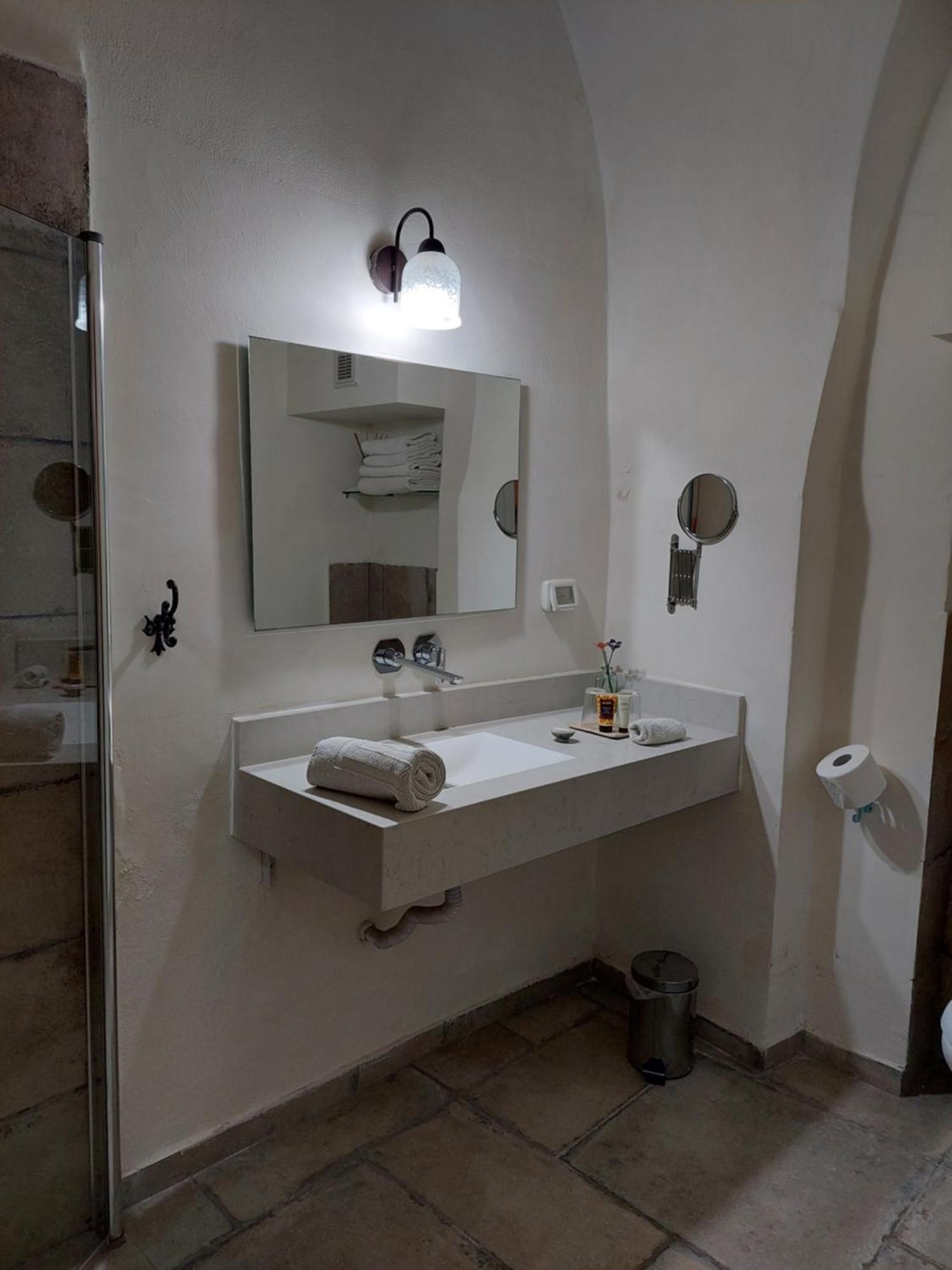 Legatia Apartment Baitulmaqdis Bilik gambar